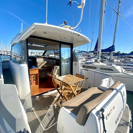 Une Nuit Insolite Sur Un Bateau Linge Et Menage Inclus La Rochelle  Exterior photo